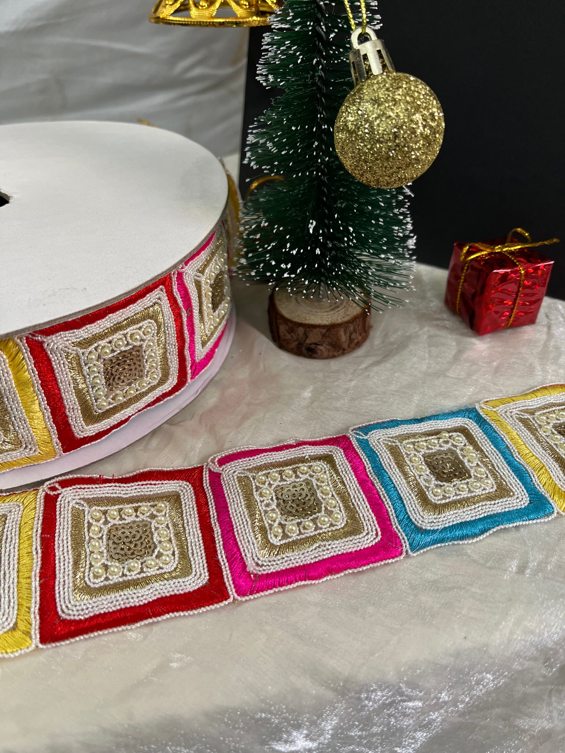 Multicolor Square Lace