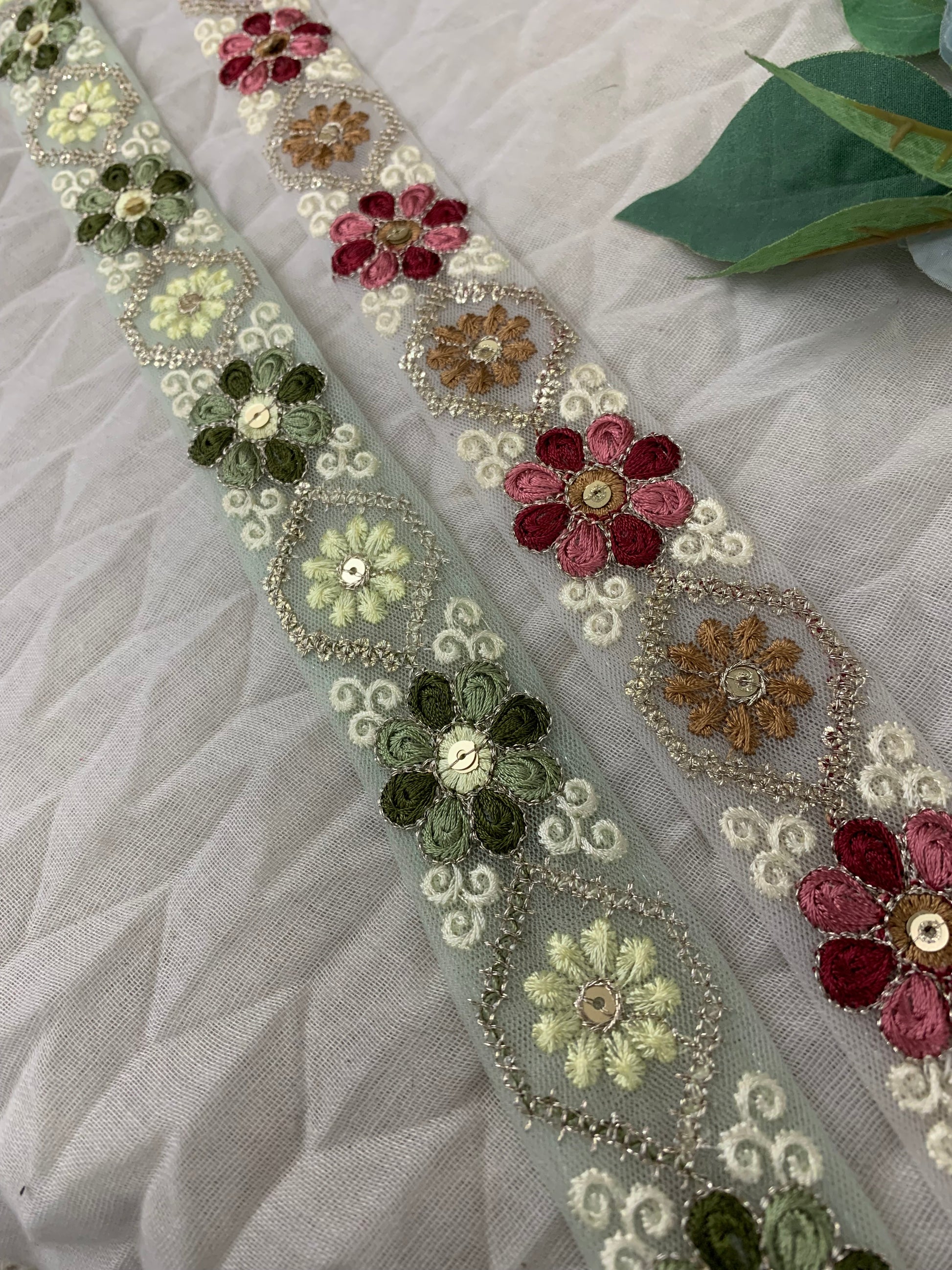 Antique Zari and Earthy Floral Trim