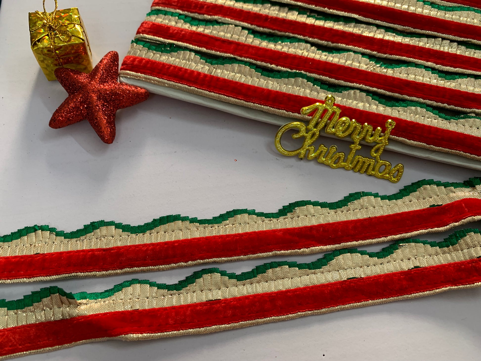 Red, Green, and Gold Scalloped Edge Trim