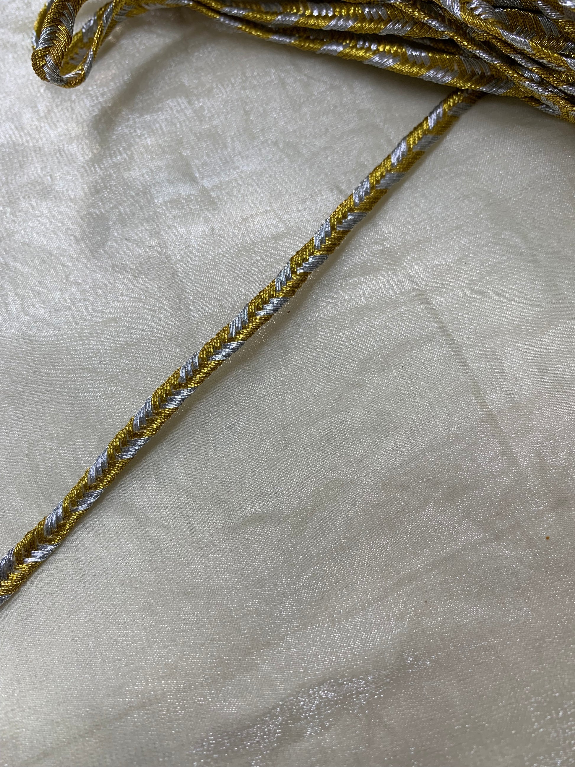 Golden Braided Wavy Dori Trim