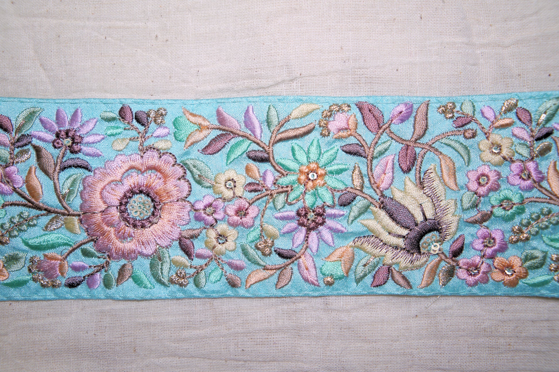 4525 Floral Pastel Threadwork Trim